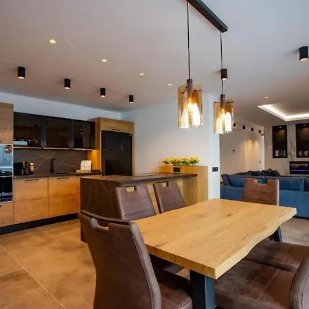 7 Bedroom - By Apricus Holidays * Costa Adeje (Tenerife)